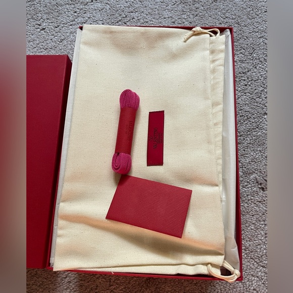 Valentino Pink/White Women’s Sneakers - Picture 4 of 16